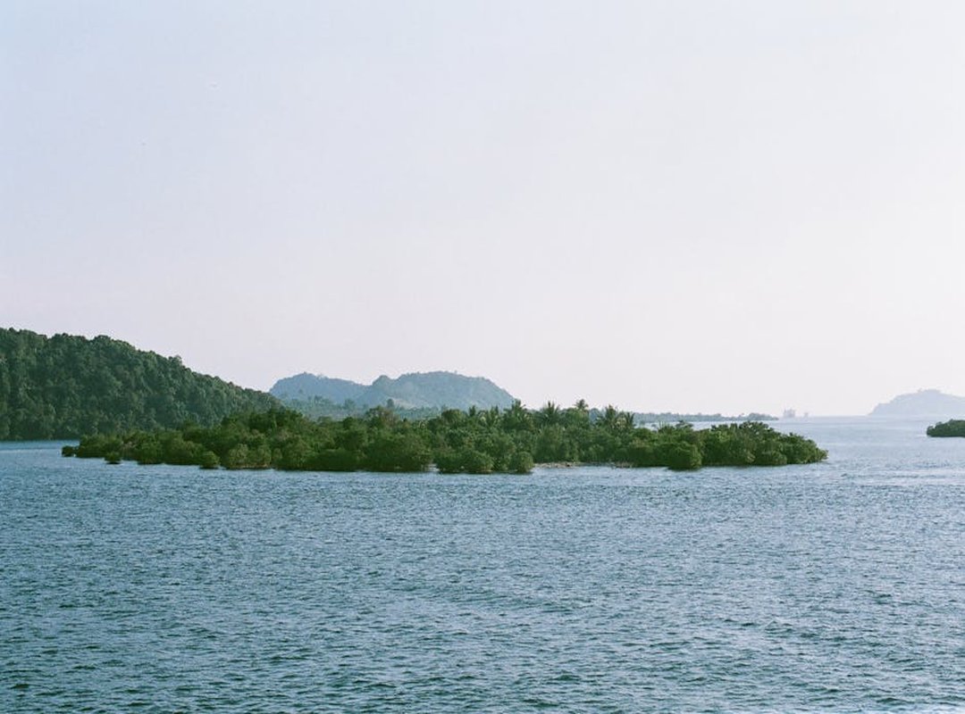 Should I Stay in Kuvorie Islands