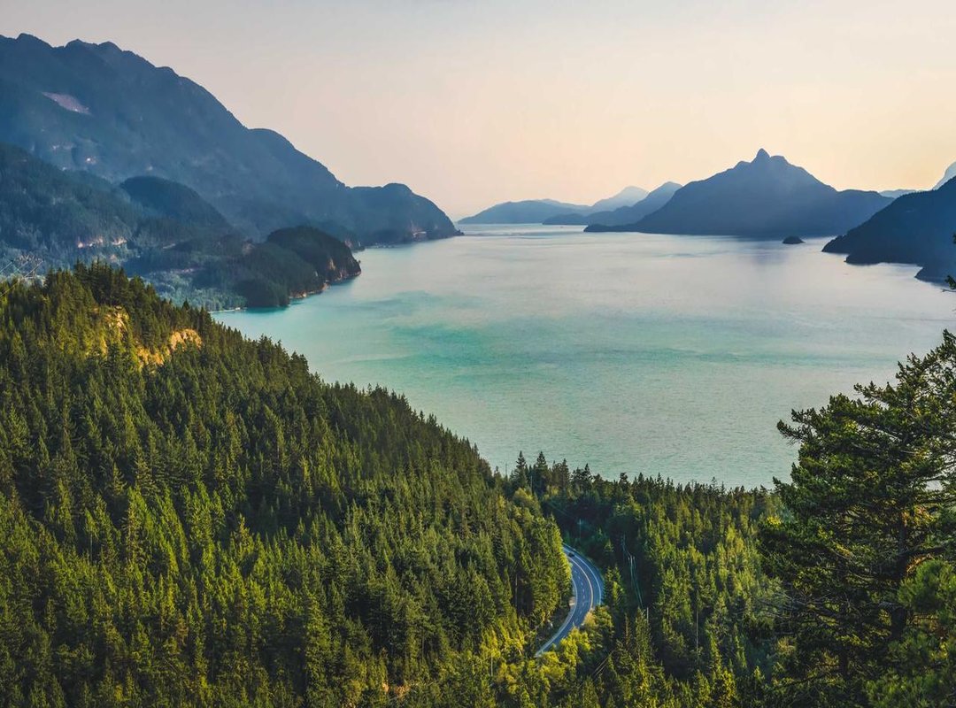 Beyond the Tourist Traps: Finding Hidden Destination Gems